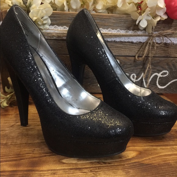 Super Sexy Sequined Heels - Picture 4 of 5